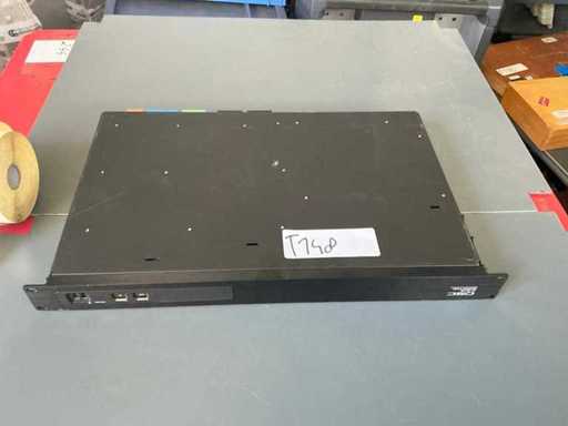 QSC Q-sys core 110f - Processore antivirus di fascia alta con DSP e I/O integrati