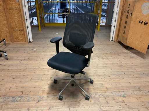 Vitra Meda Pro Bürostuhl