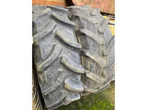 Landbouwbanden – TRAMAXX / PIRELLI – 380/85R28