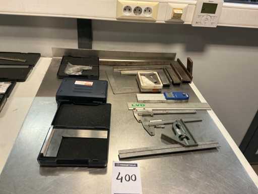 Batch of various measuring equipment