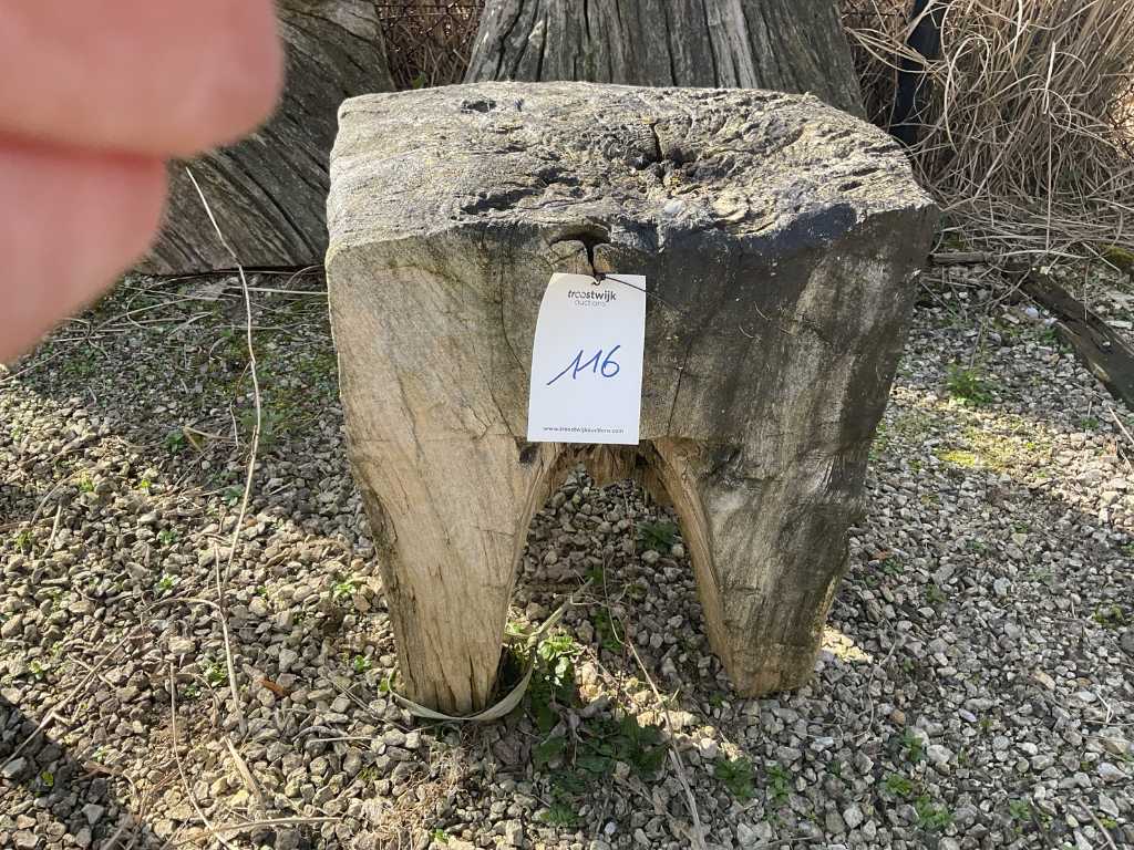 Sempre Wood carving 'stool'
