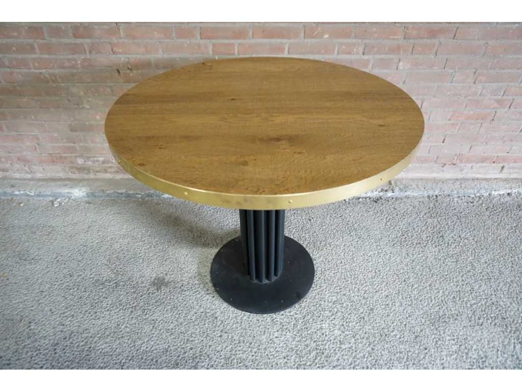 Satellite - Restaurant table