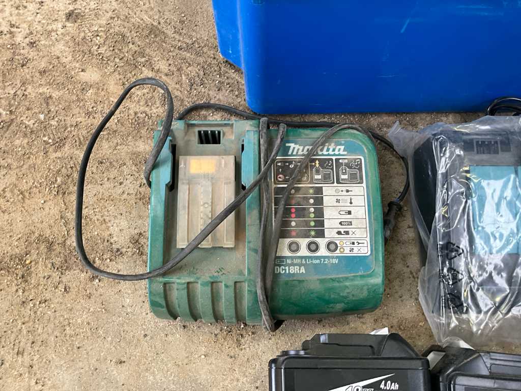 Makita DC18R Batteries and Chargers 7x Troostwijk Auctions