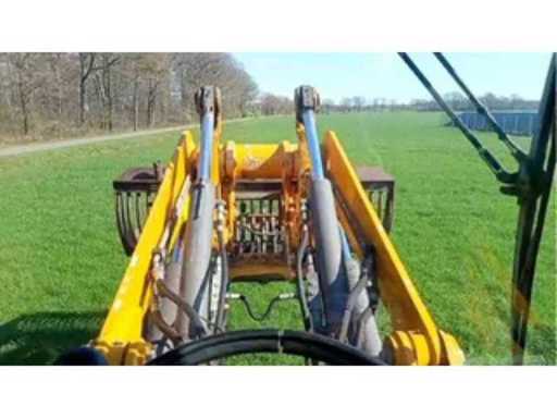 a2c98d1b-e09a-49cd-85aa-e87821db1e80.mp4