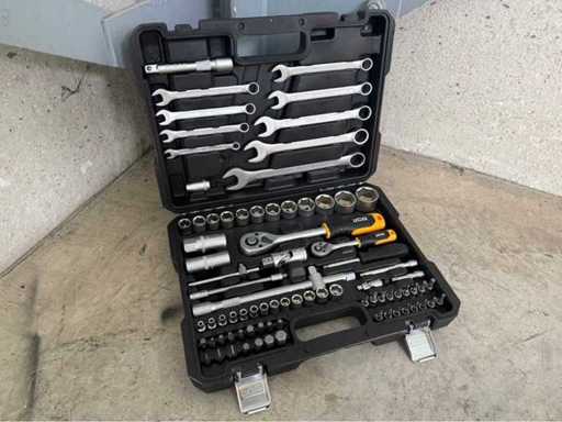 JCB 82-piece tool set