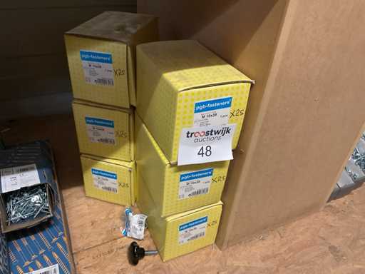 6 Schachteln mit Drehknöpfen