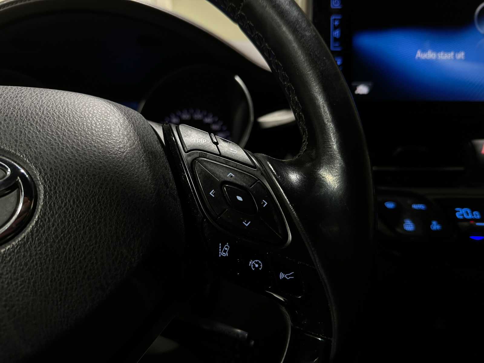 Toyota C-HR 1.8 Hybrid Executive 98PK 2017, PG-762-K