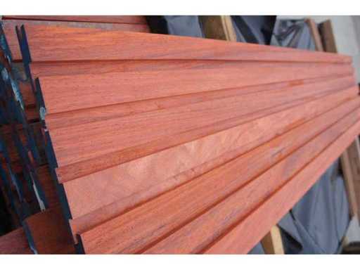 25.50 m² Padouk cladding 