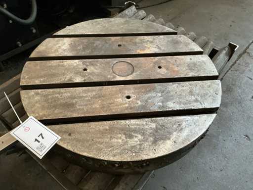 Spanntisch mit T-Schlitzen