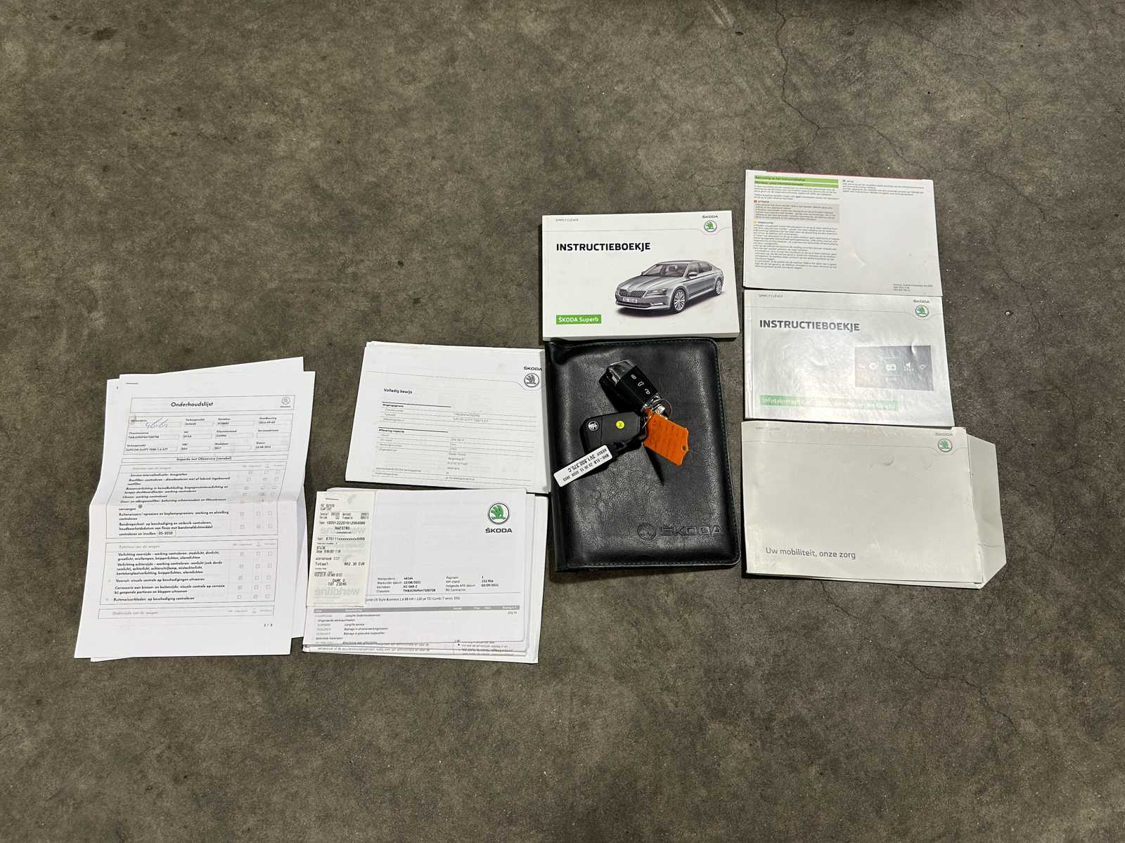 Skoda Superb Combi 1.6 TDI Style Business 120pk 2016 (Origineel-NL), KG-068-Z