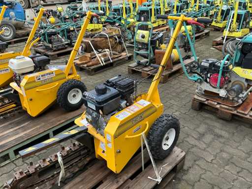 2022 Feco TR 12 Trancheuse