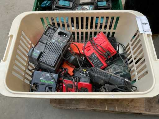 Batterieladegerät (13x)