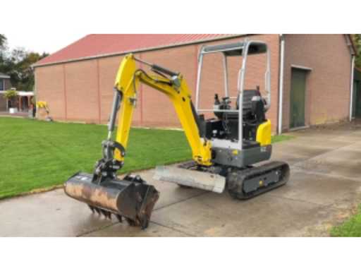 1de5ddaa-13e6-4149-87cd-75f5c31a652e.mp4