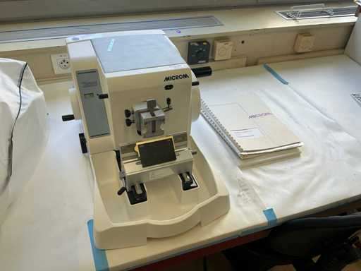 Microm HM325 Mechanische Roterende Microtoom