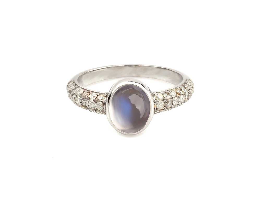 (Certified) Ring With Natural Rainbow Moonstone And Diamonds 3.18g