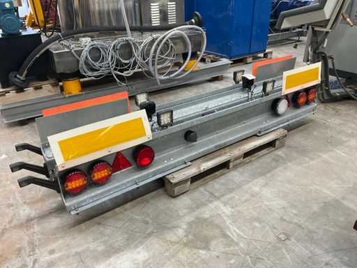 Lkw-Stoßstange (3x)