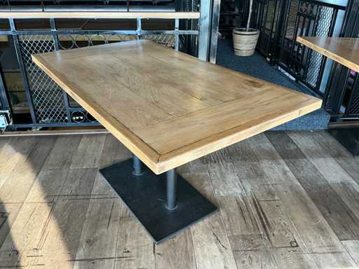 Restaurant table (2x)