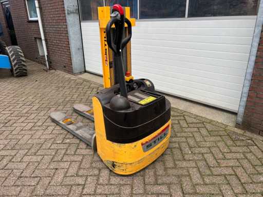 2008 Still EGV10 Stacker