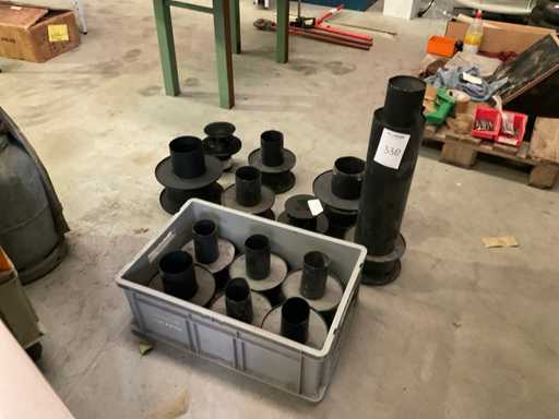 Capace metalice pentru co?uri de fum