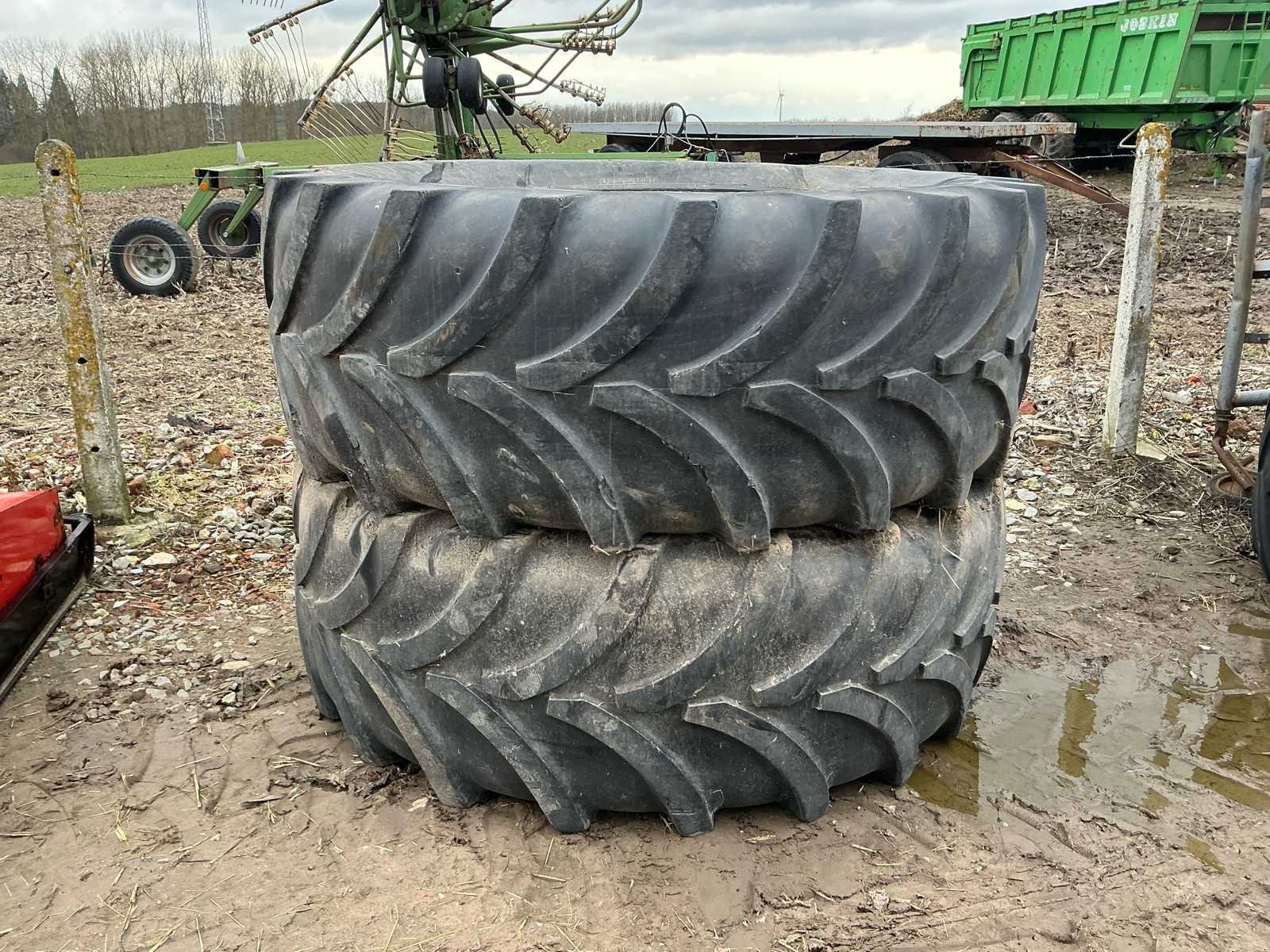 Vredestein Traxion + Rear Tires Tractor (2x)
