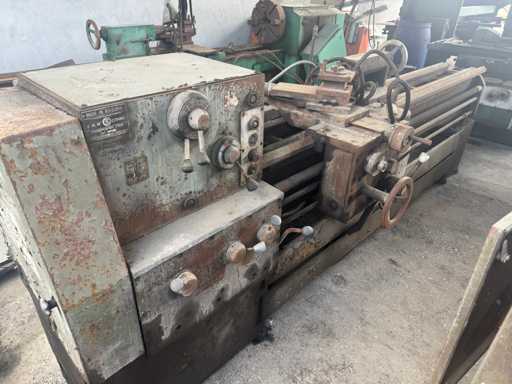 ZMM SLIVEN C400 Manuelle Motordrehbank (Mitteldrehbank)