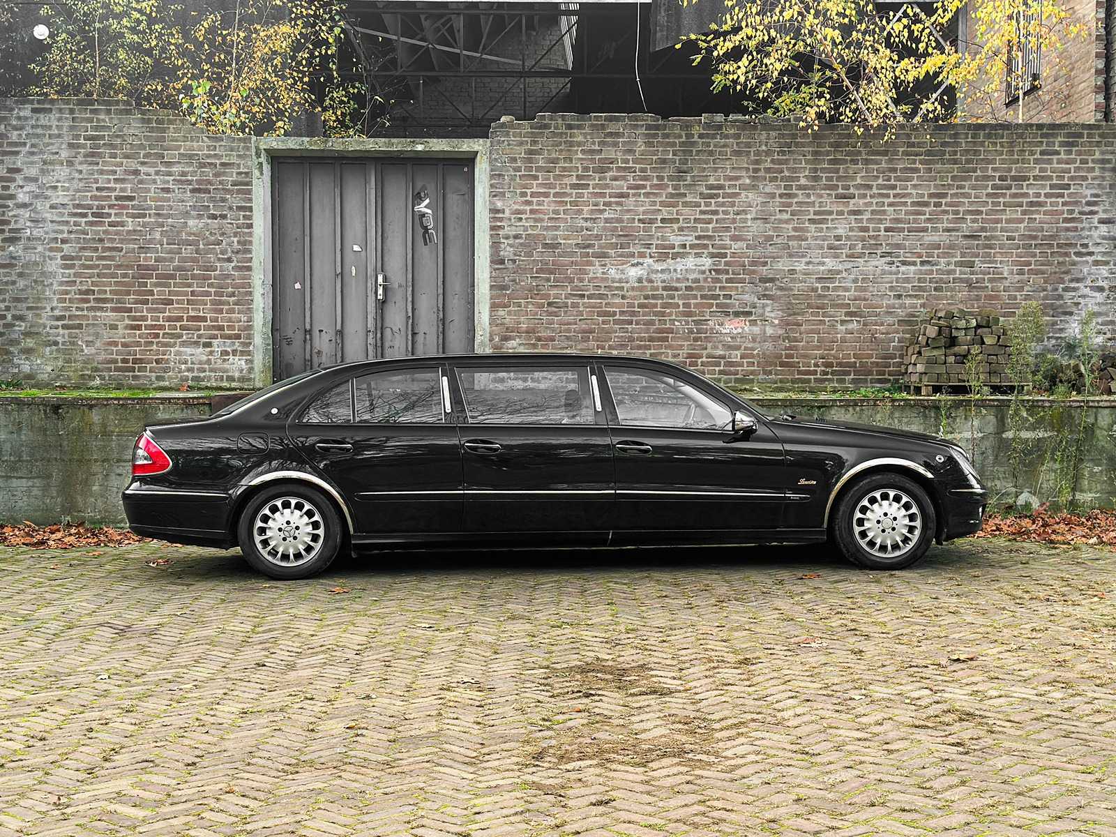 Mercedes-Benz E200 Limousine 2007 E-Klasse (Origineel-NL + 1e Eigenaar), 92-XK-RH Youngtimer