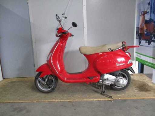 Vespa LX 125 - Motorscooter - Motorcycle