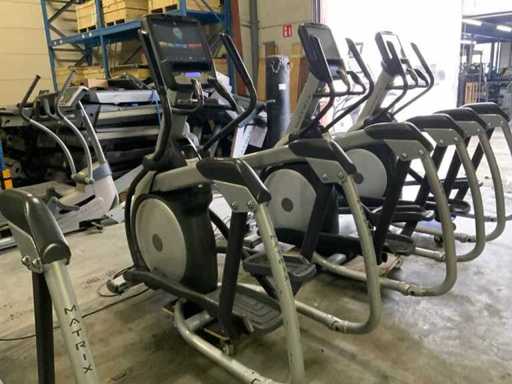 Matrix E7xe elliptischer elliptischer Crosstrainer