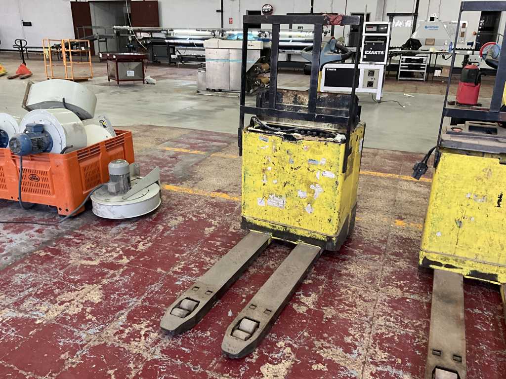 2009 Hyster P2.os Electric Pallet Trucks