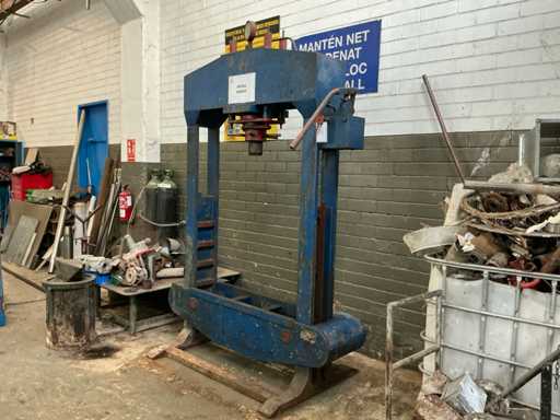 Hydrauliczna prasa warsztatowa