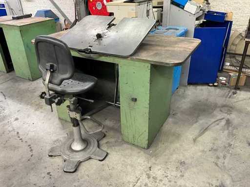 Machine de pliage à pied
