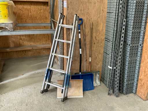 Aluminium ladders en sneeuwschoppen