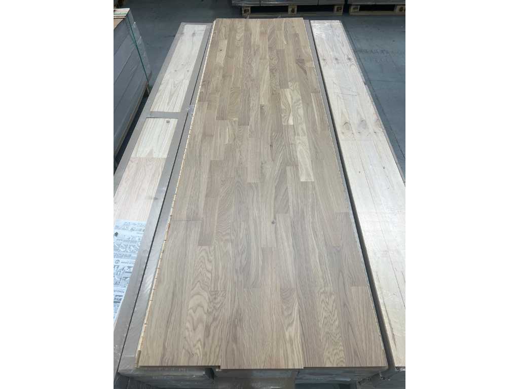 63.6 m2 Oak multi-layer parquet floor 574