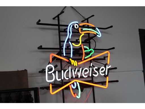 Budweiser - Neon sign lighting