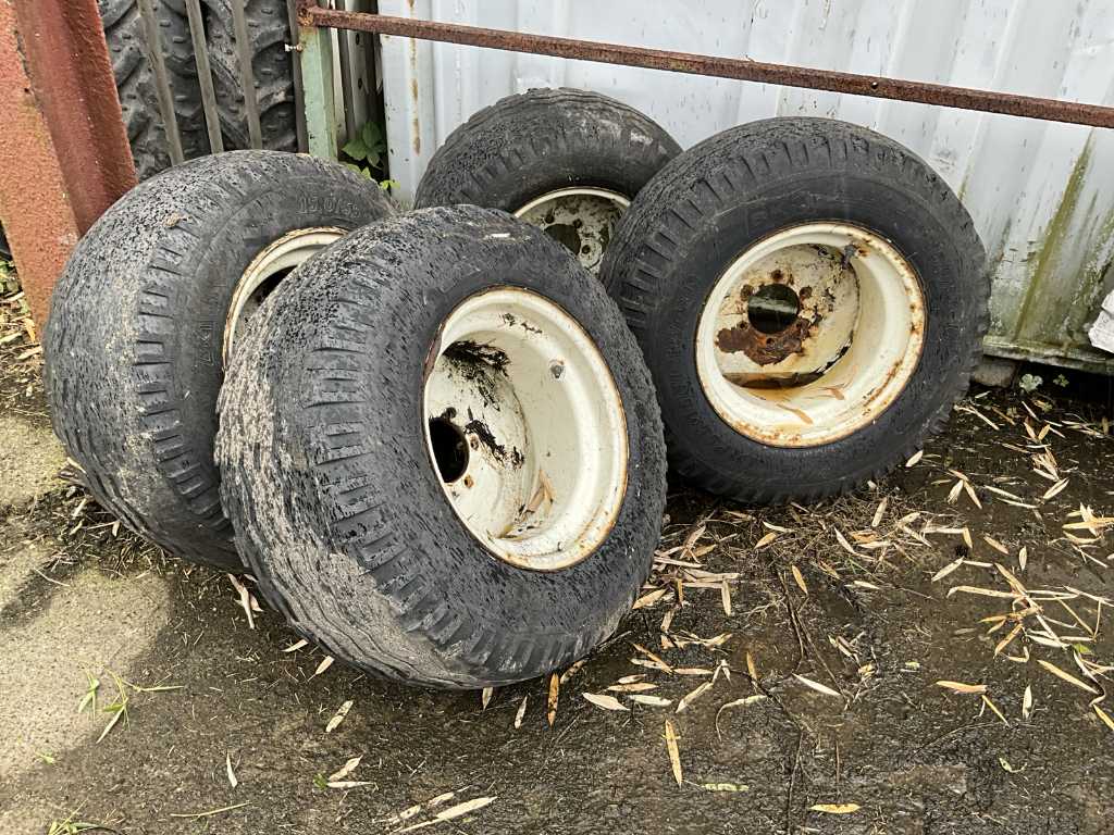 BKT Implement AW - 909 Tire and rim (4x)