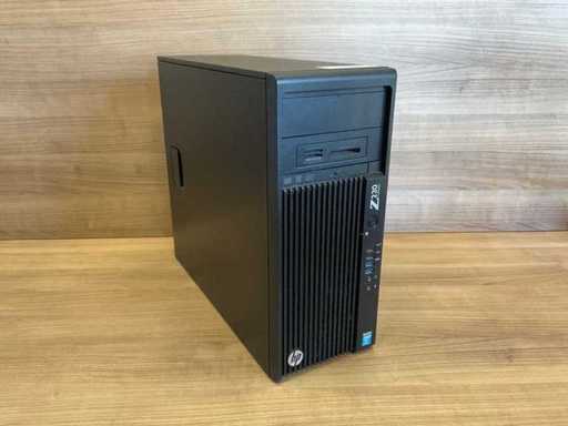 Calculatorul HP Z230