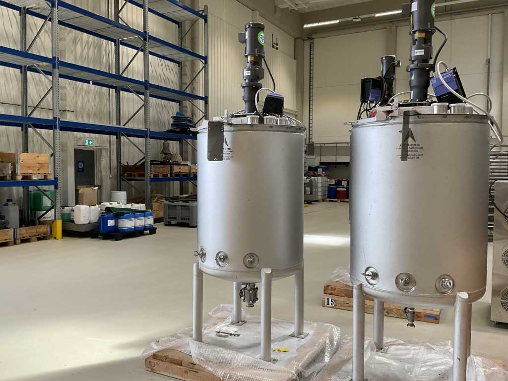 2021 APACHE Vertical storage mixing tank