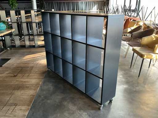 Storage cabinet