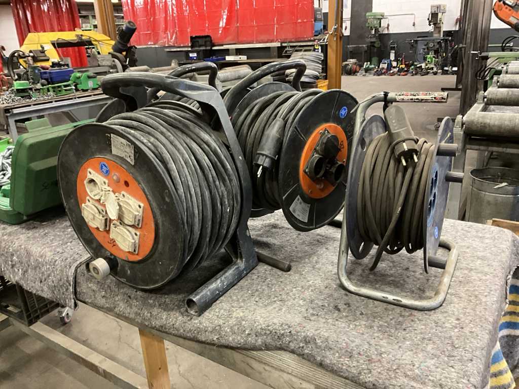 Divers enrouleurs de câbles (5x)