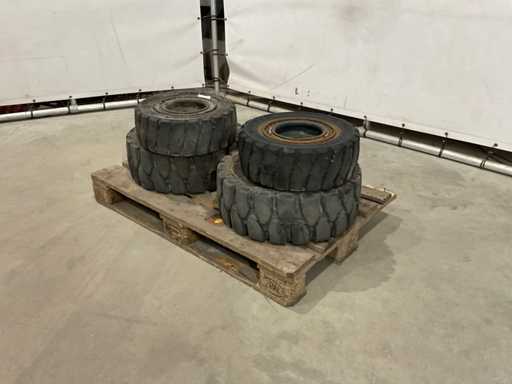 Kargo Watts Forklift tire (4x)