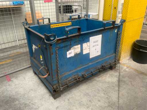 Récipient à soupape inférieure