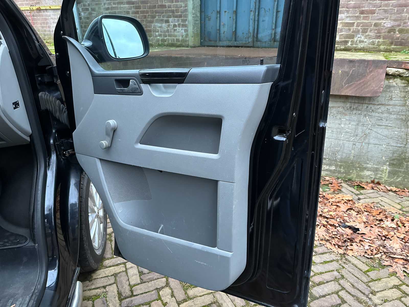 Volkswagen Transporter 7J0 T5 2.0 L1H1 84kW Camper 116pk 2012, HXR-32-F