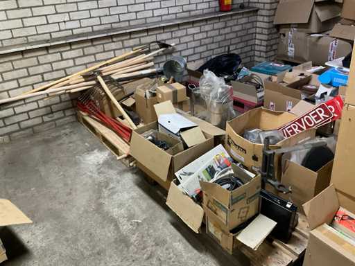 Partij bos- en tuingereedschap