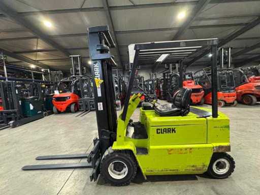Clark EPM25N 2,500 kg 3.Klep zijwaarts schakelen heftruck Elektrische heftruck 5,364 uur