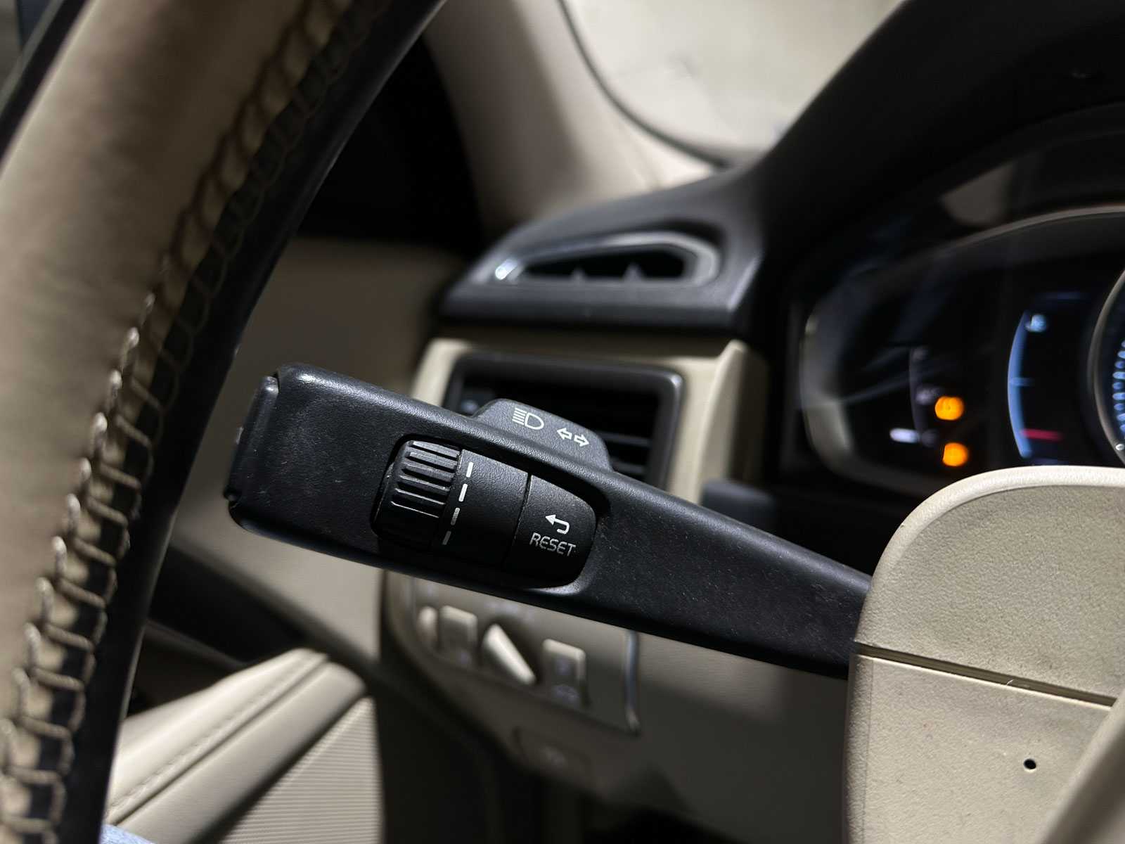 Volvo V70 2.0 D4 Summum 181pk 2015 (Origineel-NL), GB-859-B