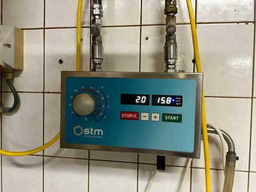 Lot bakkerij: waterdoseersysteem - waterkoeler - ei-spuitinstallatie