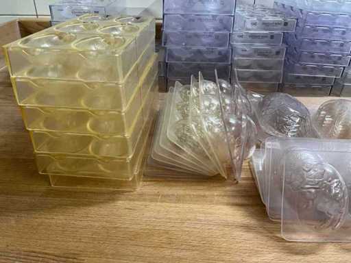 Profesjonalne formy czekolady Chocolate World (formy i formy ramowe) "Wielkanoc" (84x)