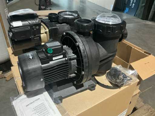 Aubia ZEN 550T Pool Pump (3x)