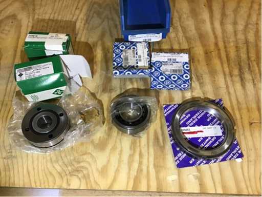 Lotti a rulli cilindrici / cuscinetti a sfera a contatto angolare assiale