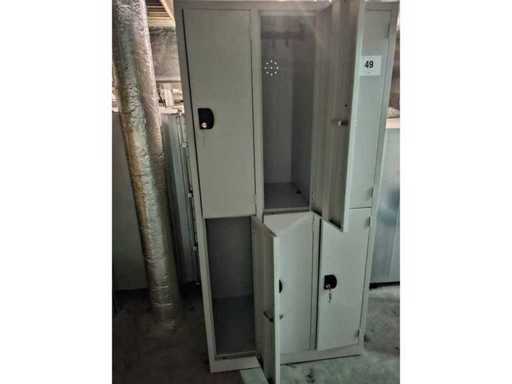 Armoire avec 6 portes verrouillables